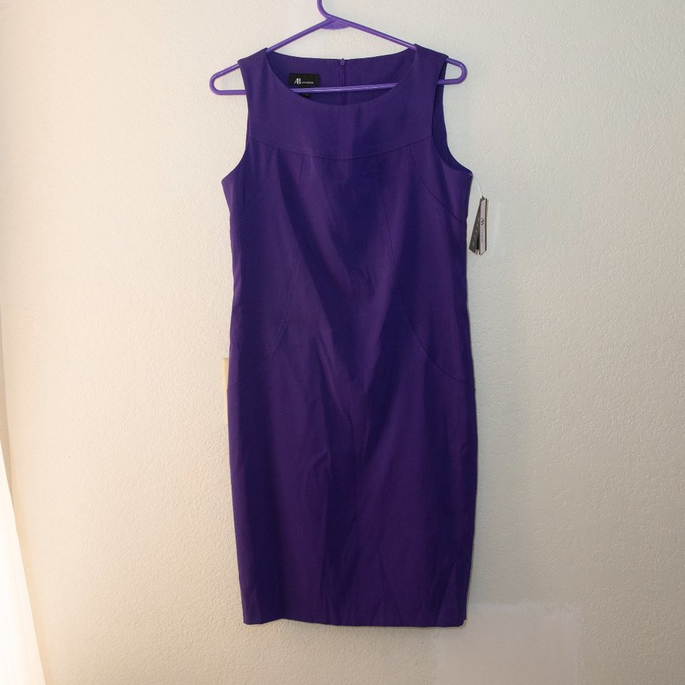 Purple dress sleeveless, chic and streamlined. Size 10 AB Studio NWT